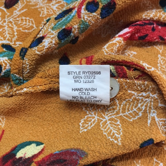 Fig and Flower Tunic Blouse - Picture 7 of 8